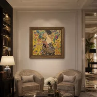 Lady with Fan — Boutique Hotel
