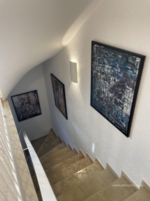 Abstract Bilding